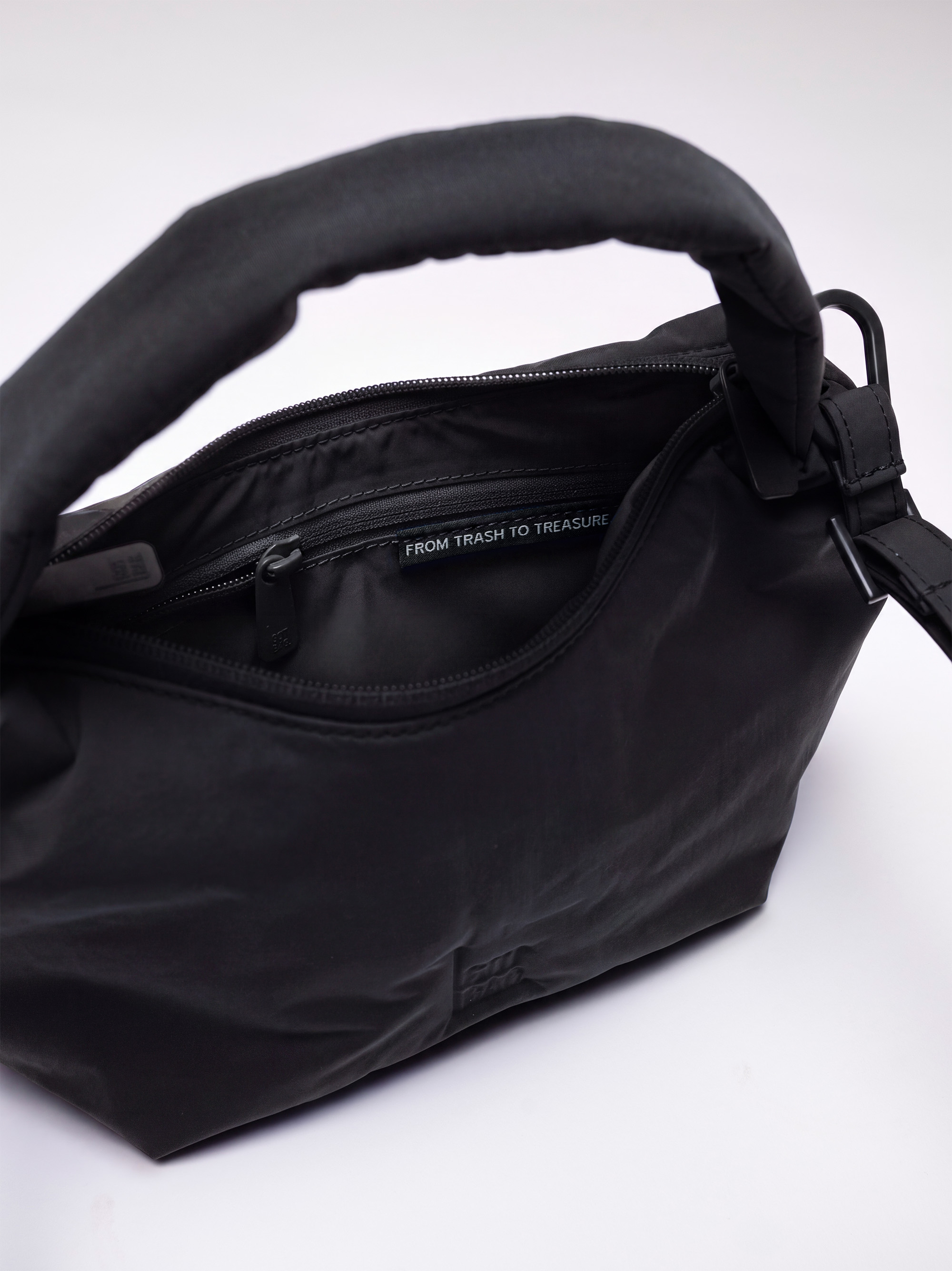 GOT BAG Cloud Bead Bag Black