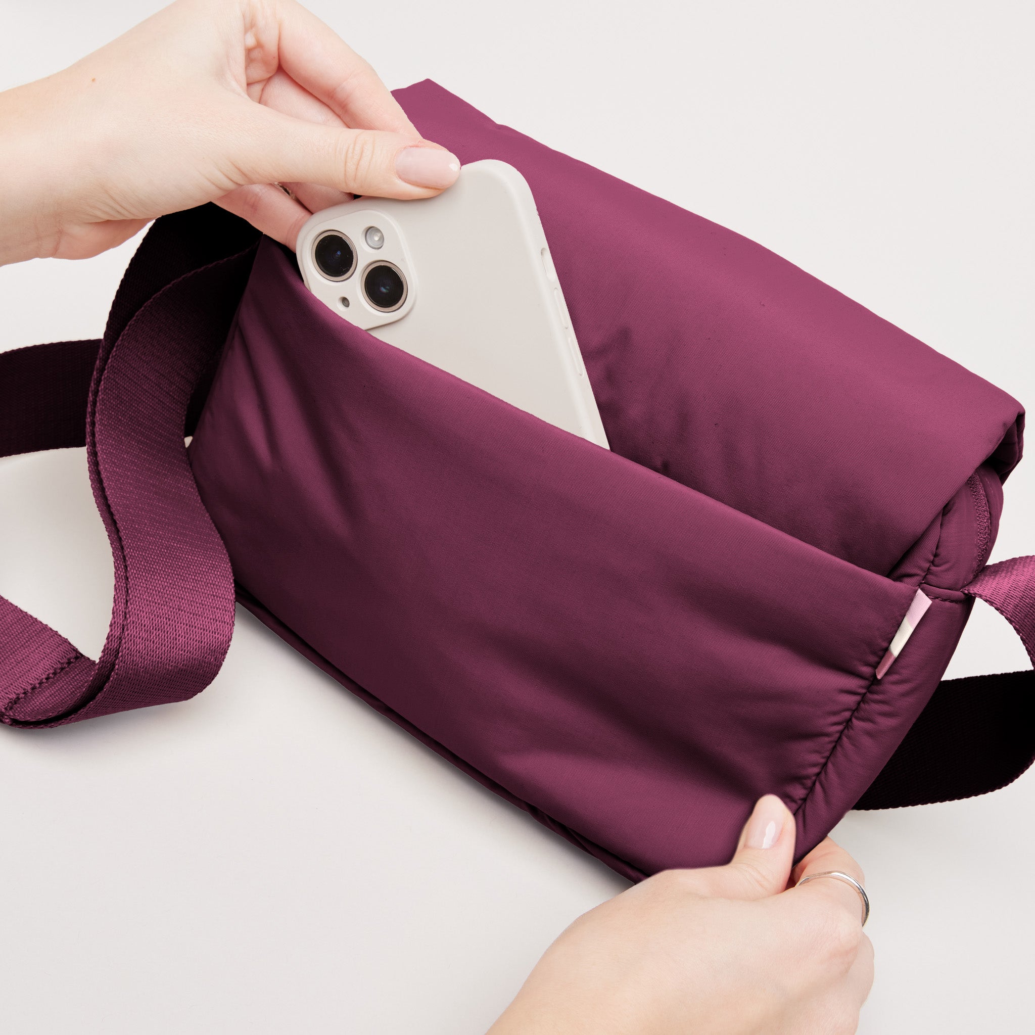GOT BAG Cloud Crossbody Bag