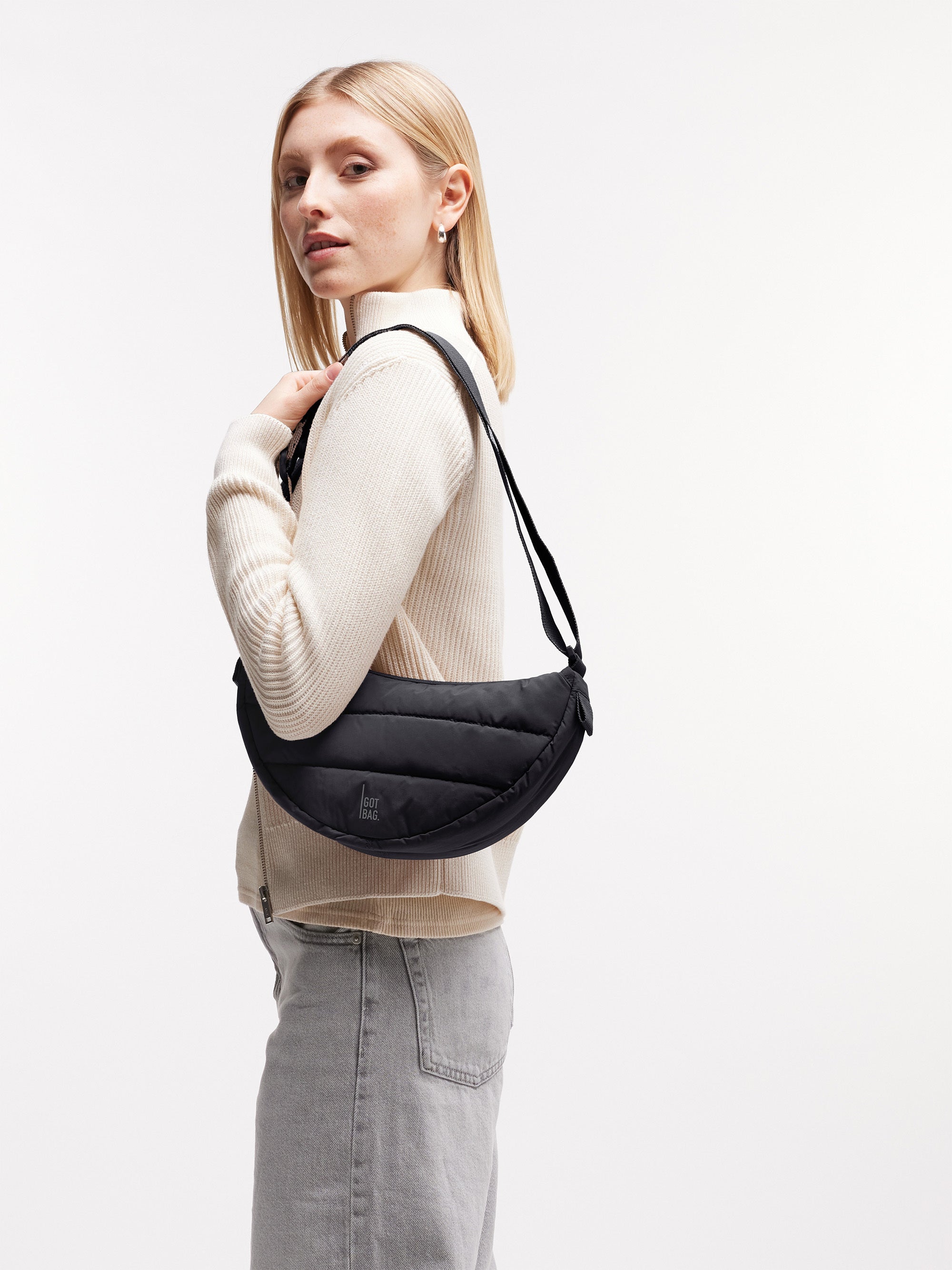 GOT BAG Puffer Moon Bag Small Black