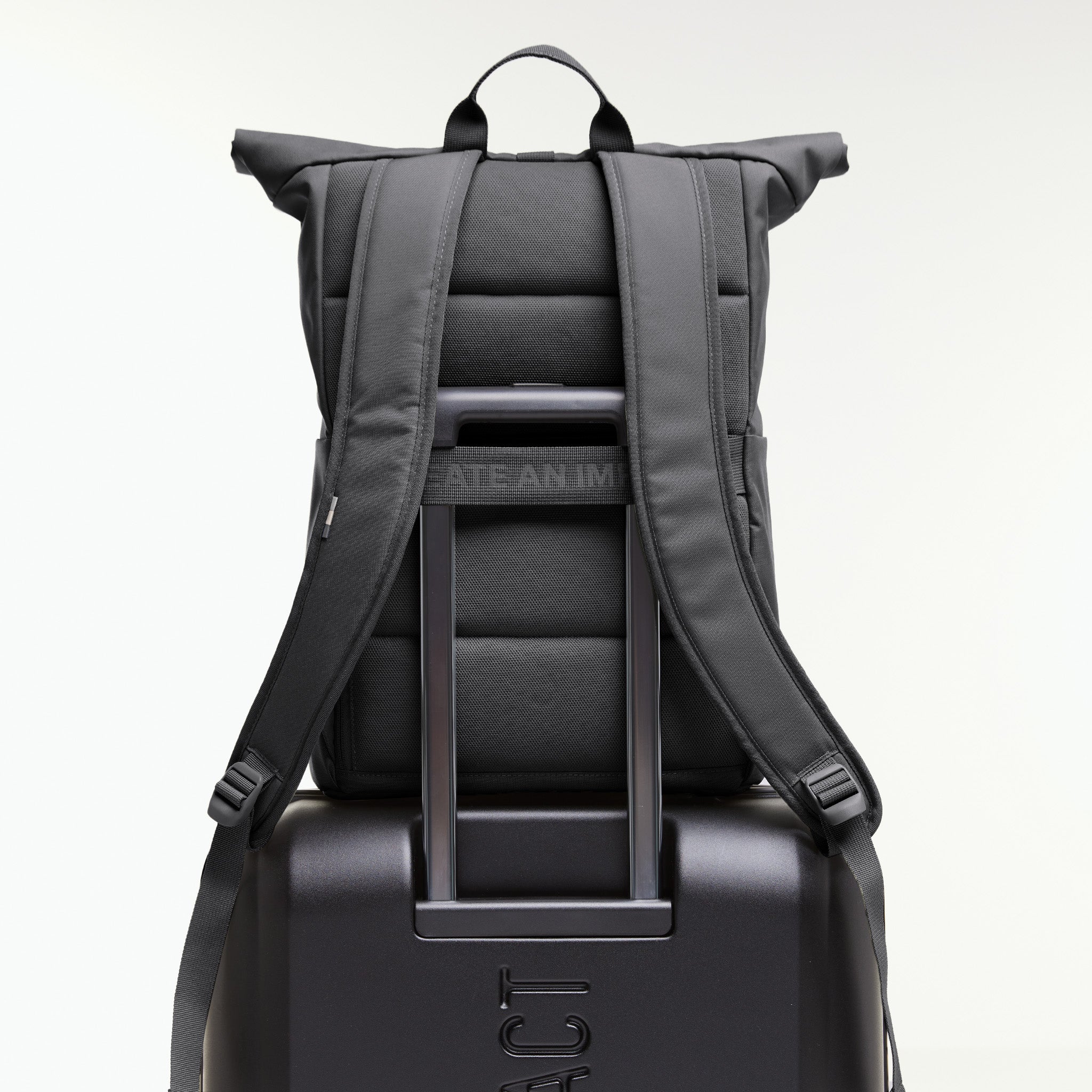 GOT BAG Rolltop Easy Monochrome Shark