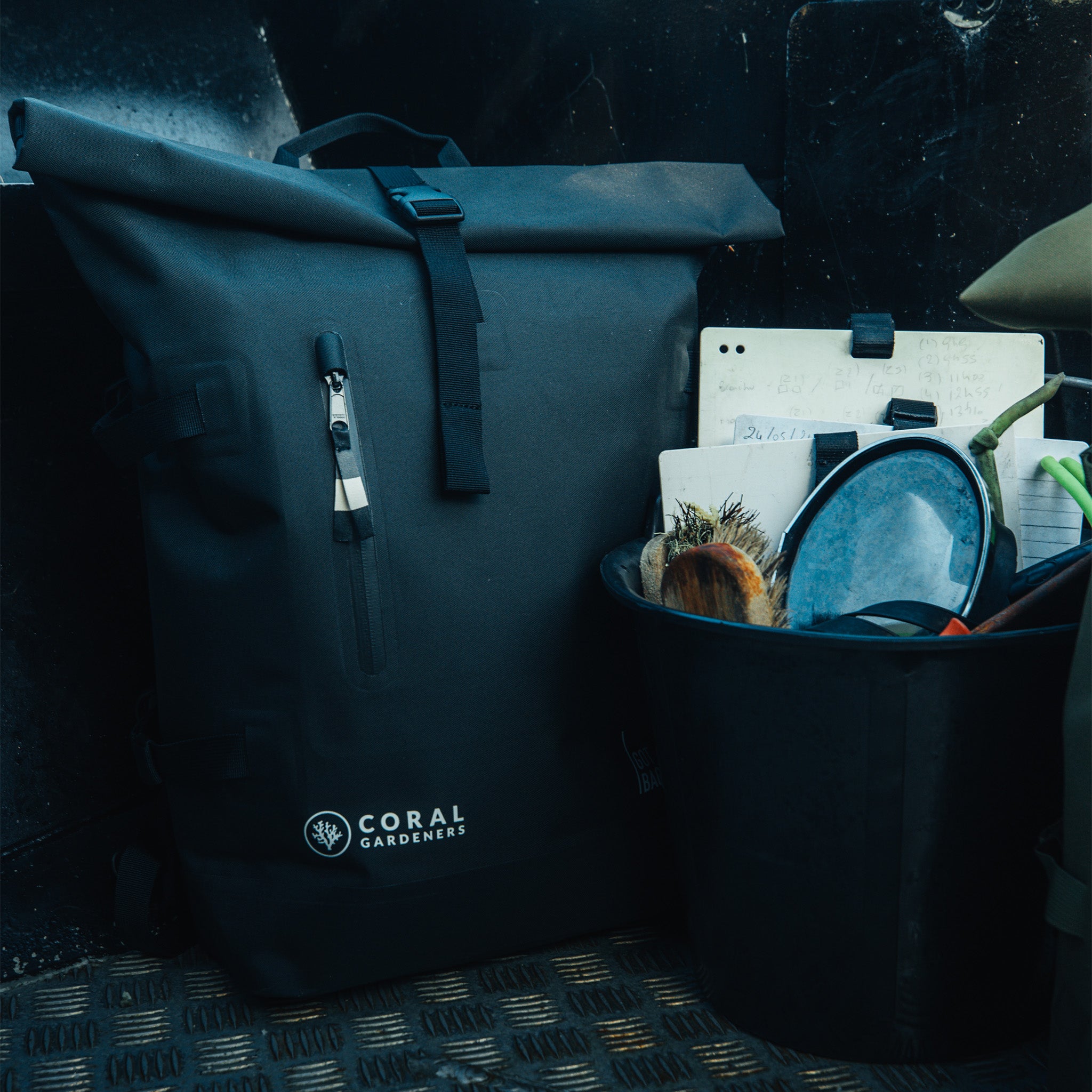 GOT BAG Rolltop 2.0 Monochrome Coral Gardeners Black