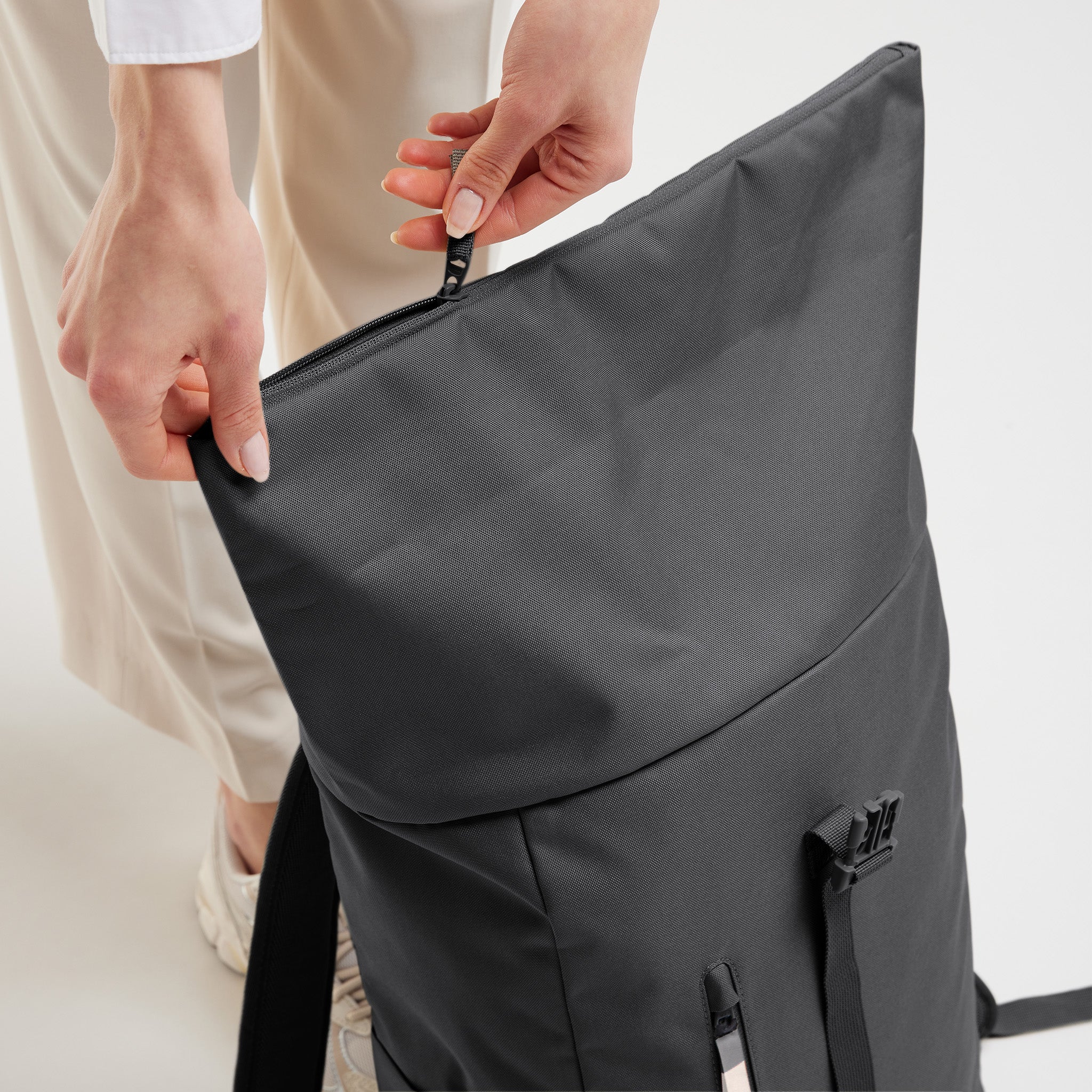 GOT BAG Rolltop Easy Monochrome Shark